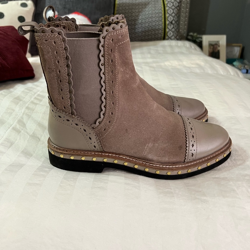 38 size (7 1/2) Free people women’s boots. Studded.